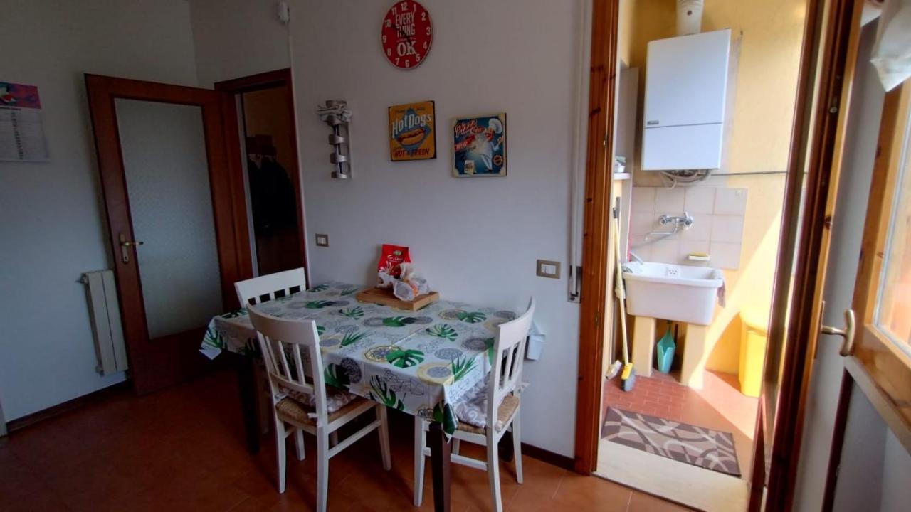 La Casa Dei Viaggiatori - Viareggio - Posto Auto Gratuito Apartment ภายนอก รูปภาพ