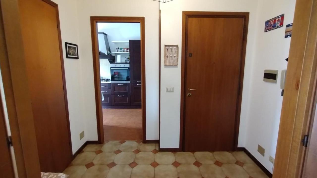 La Casa Dei Viaggiatori - Viareggio - Posto Auto Gratuito Apartment ภายนอก รูปภาพ