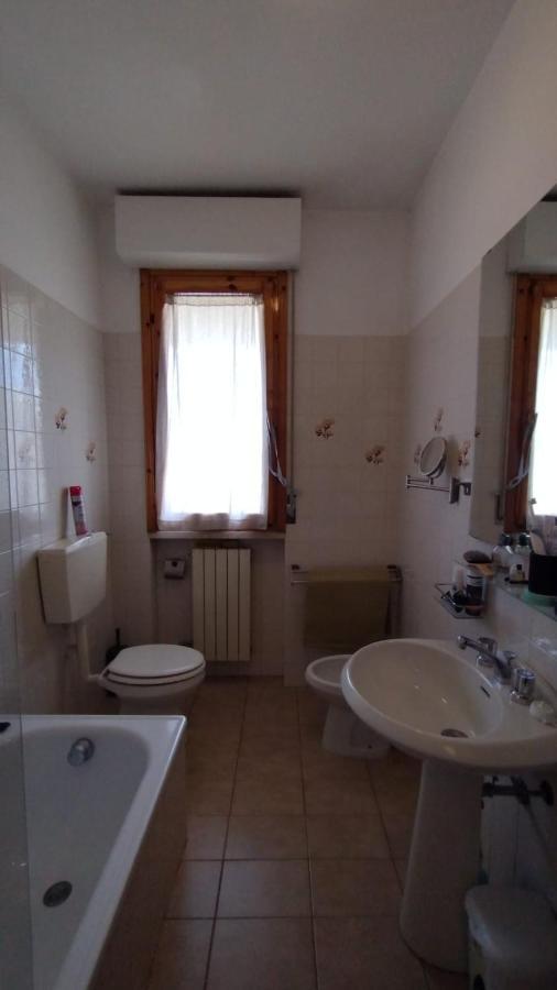 La Casa Dei Viaggiatori - Viareggio - Posto Auto Gratuito Apartment ภายนอก รูปภาพ